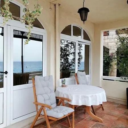 Milna, Hvar Buratovic Апартаменти *